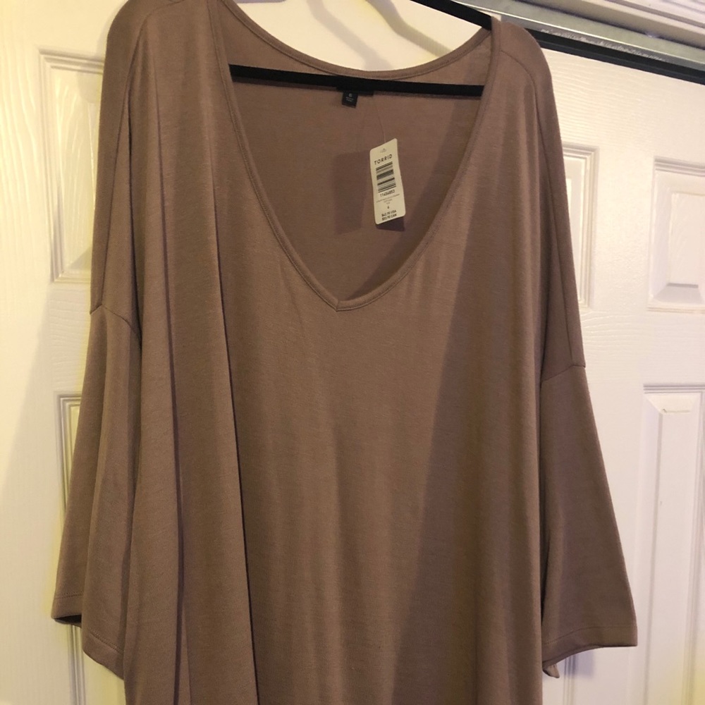 NWT TORRID TAUPE V-NECK DOLMAN KNIT TOP